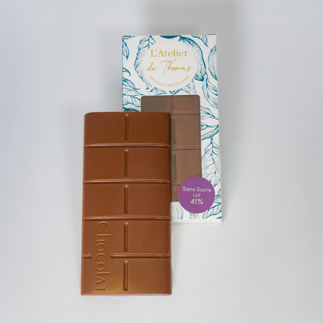 Tablette de chocolat au lait artisanal fabriqué par l'Atelier de Thomas