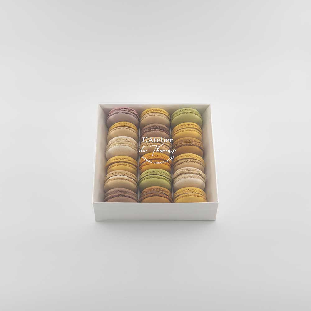 Coffret de 18 macarons artisanaux (avec couvercle) L'Atelier de Thomas